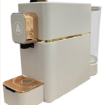 מכונת קפסולות קפה ג'ו DELUXE לבנה + מקציף חלב ג'ו קלאסיקו קרמה
