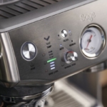 מכונת קפה Barista Express® Impress SES876BSS + 2 ק"ג תערובות + נוזל ניקוי מתנה!