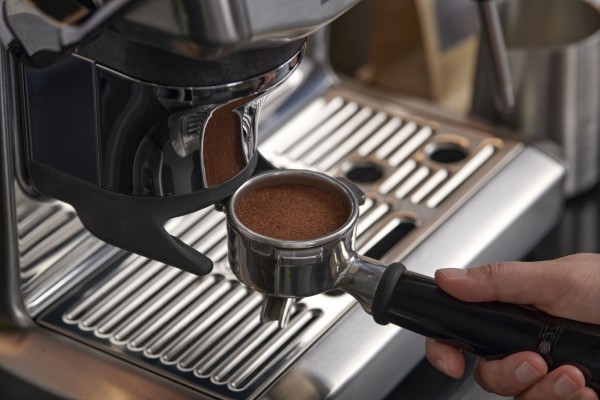 מכונת קפה Barista Express® Impress SES876DBL