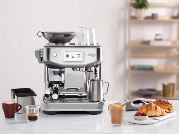 מכונת קפה Barista Touch™ Impress SES882BSS Cold Brew + קילו קפה + קנוקבוקס + נוזל ניקוי מתנה!